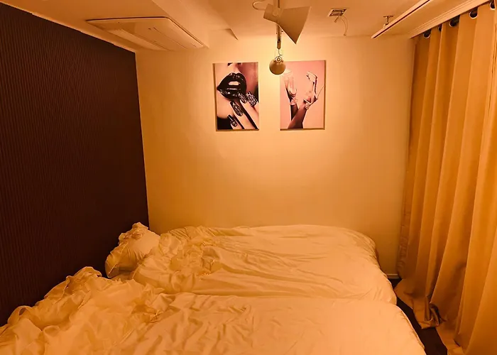 1 Minute From Hongdae Entrance Station #4 Beds #hotel Bedding #hongdae Main Street #famous Restaurants #luggage Storage #popular #3 #melow Hongdae * Seoul