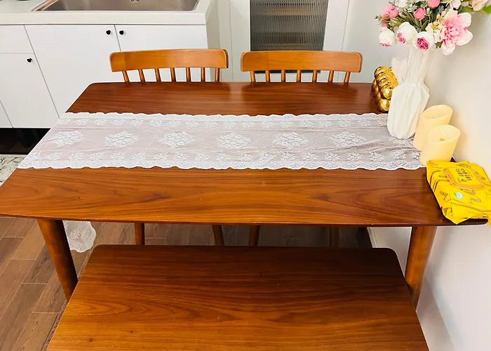 1 Minute From Hongdae Entrance Station #4 Beds #hotel Bedding #hongdae Main Street #famous Restaurants #luggage Storage #popular #3 #melow Hongdae Apartment *