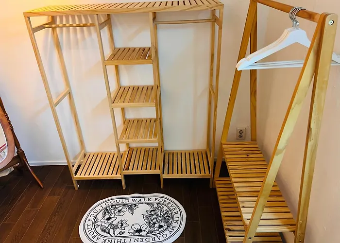 1 Minute From Hongdae Entrance Station #4 Beds #hotel Bedding #hongdae Main Street #famous Restaurants #luggage Storage #popular #3 #melow Hongdae Apartment *