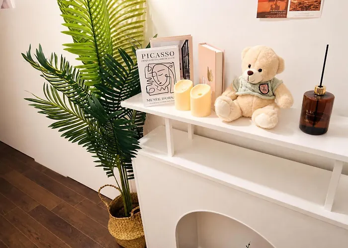 1 Minute From Hongdae Entrance Station #4 Beds #hotel Bedding #hongdae Main Street #famous Restaurants #luggage Storage #popular #3 #melow Hongdae Seoul