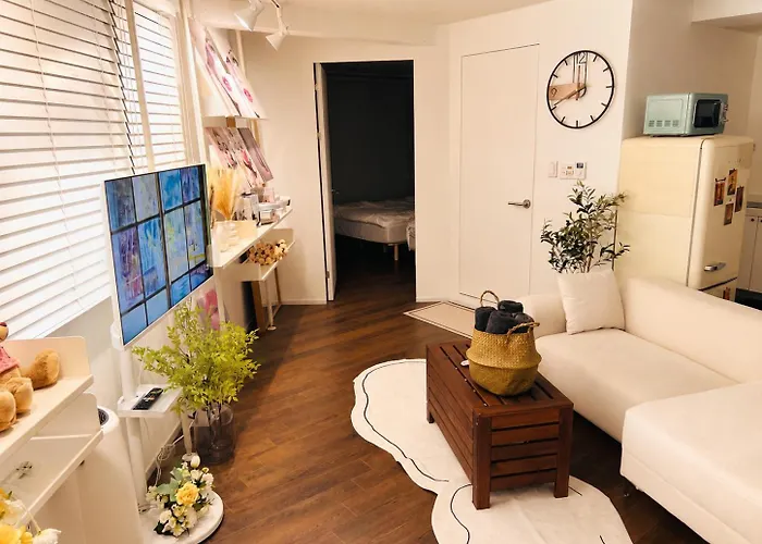 Apartment 1 Minute From Hongdae Entrance Station #4 Beds #hotel Bedding #hongdae Main Street #famous Restaurants #luggage Storage #popular #3 #melow Hongdae Seoul